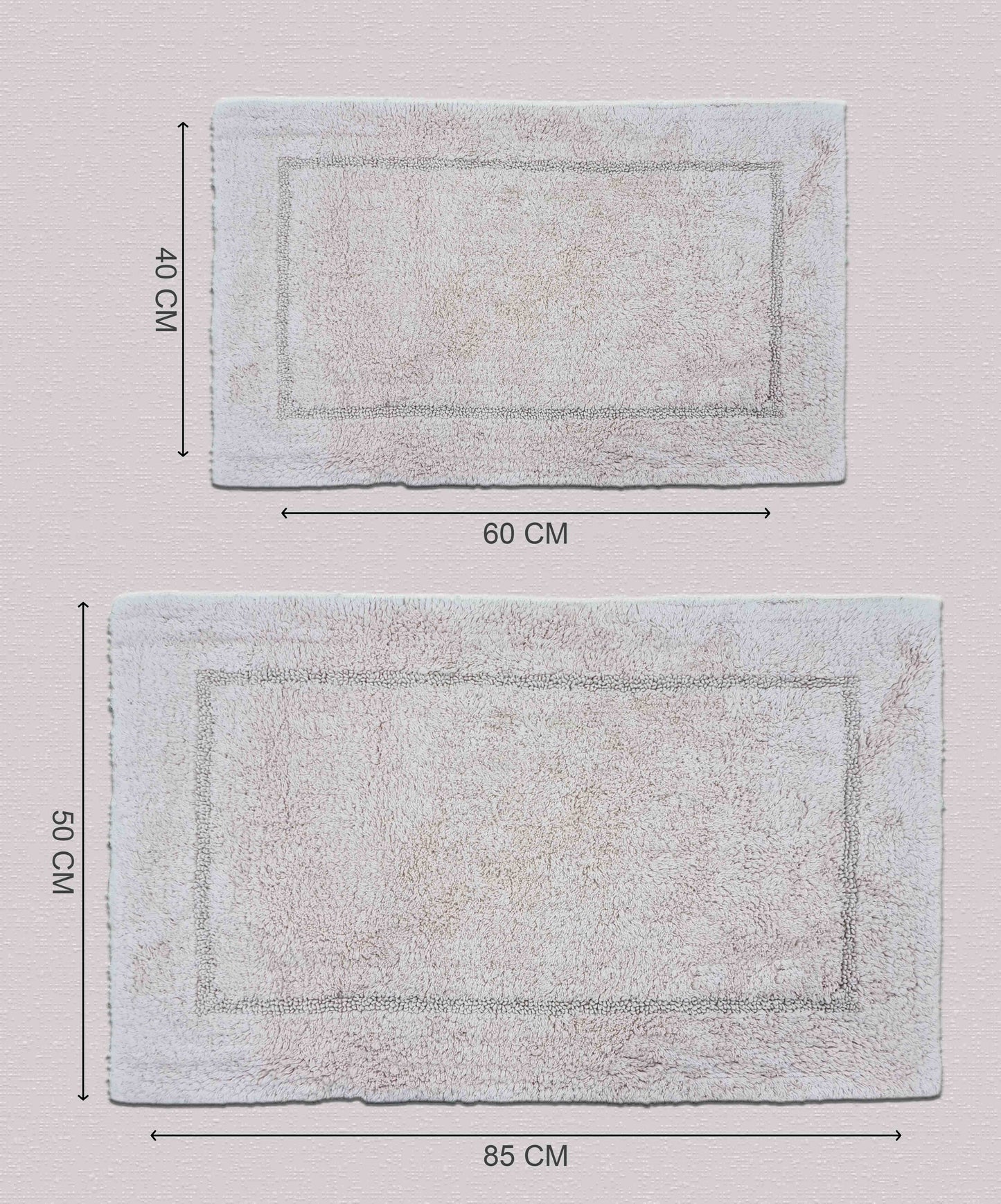 Bath Mat with 100% cotton fibers.