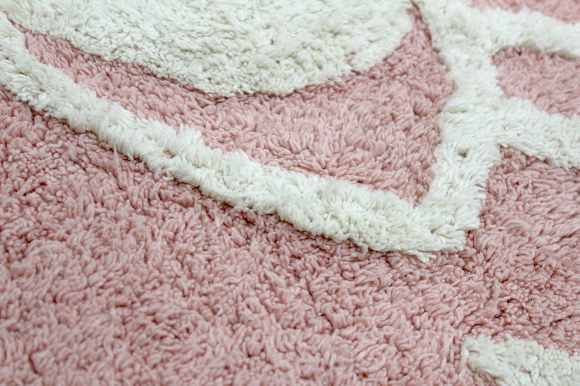 Winking Eye Tufted Bath rug Close up